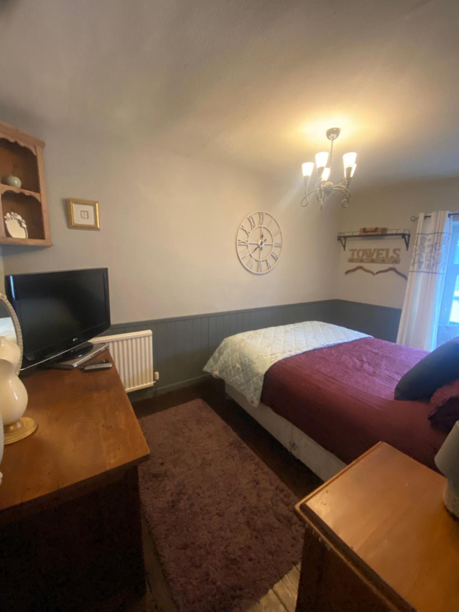 3 Bed Town House Llandeilo Carmarthenshire Villa Екстериор снимка